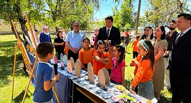 Minik Ellerden Büyük Eserler: Şehit Er Bülent Aras İlkokulu’nda Sanat Sergisi