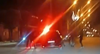     Refüjdeki Direğe Saplandı