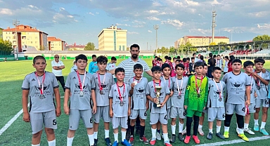 15 Temmuz Futbol Turnuvasında Şampiyonlar Kupalarına Kavuştu