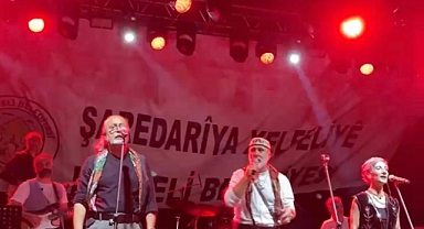     Binlerce Kişi Aynı Ezgide Buluştu