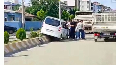 Çarpmanın Etkisiyle Refüje Çıktı