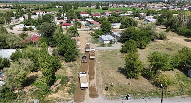 Emek Mahallesi’nde Yol Seferberliği: Yeni Açılan Yollar Ulaşıma Hazırlanıyor
