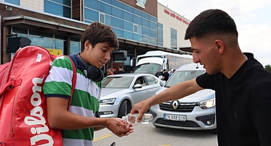 Iğdır, Tenis Turnuvası İçin Sporcularını Coşkuyla Karşılıyor
