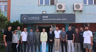 Tenisin Geleceği Iğdır'da Masaya Yatırıldı